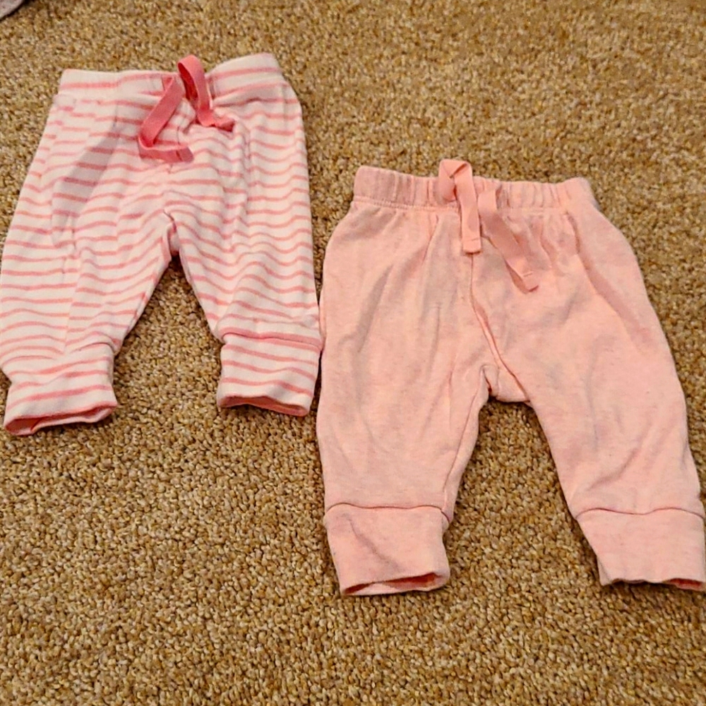 2 pairs of gap pants